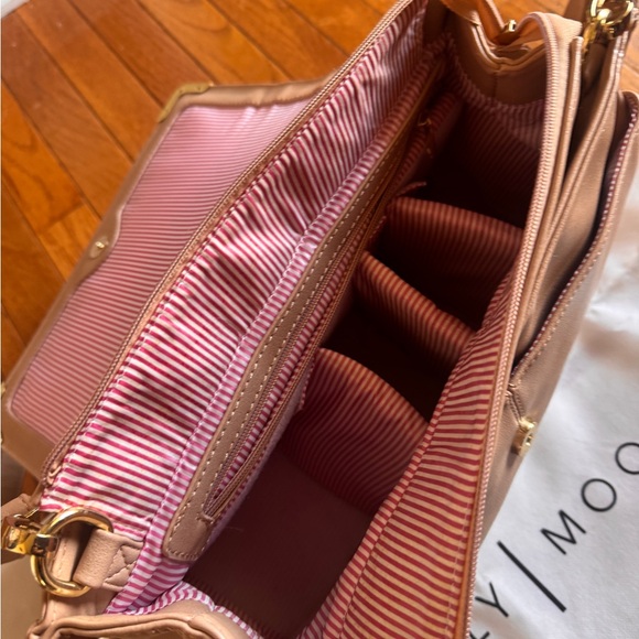 Kelly Moore Bag - A Beautiful Mess - Camera bag - Picture 3 of 6